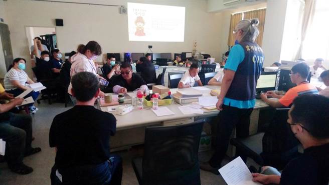 云林县北港朝天宫妈祖遶境将届，警方祭出「约制书」防范火灾与斗殴。（北港警分局提供／张朝欣云林传真）