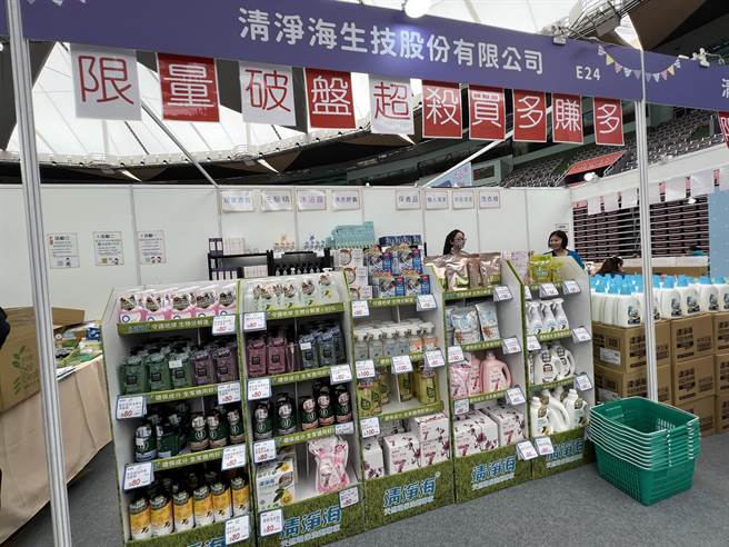 参展厂商也祭出各项优惠。(蔡依珍摄)