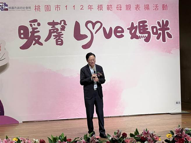 张善政表示，母亲节是温暖的时节，让他特别怀念母亲在世的点滴。(蔡依珍摄)