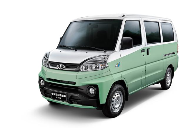 中华菱利E300厢车车型支援CCS1 DC直流快充电量0%-80%只需45分钟。（中华汽车提供）