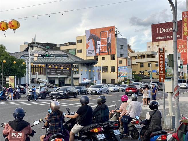 嘉义市政府建设处长田长沛挂出看板表态参选立委，备受瞩目。（田长沛提供／廖素慧嘉市传真）