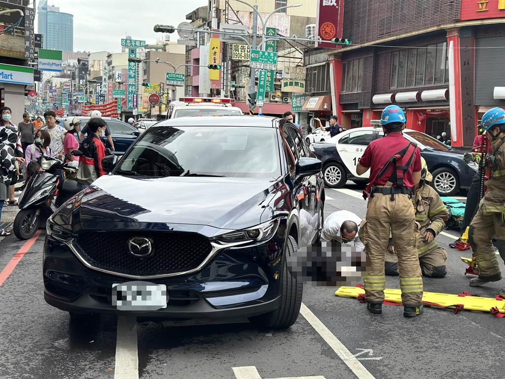 孕婦開車左轉「疑A柱死角」 母女遭撞捲車底3歲女童當場亡 - 社會