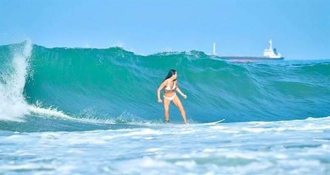 高市府观光局近年积极推广多元化的运动观光活动，让游客透过不同方式感受拥有山、海、河、港的魅力高雄。（高市府观光局提供／洪浩轩高雄传真）