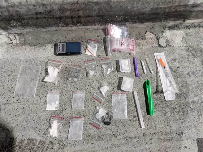 霹雳小组战警顺利查获毒品。（警方提供）