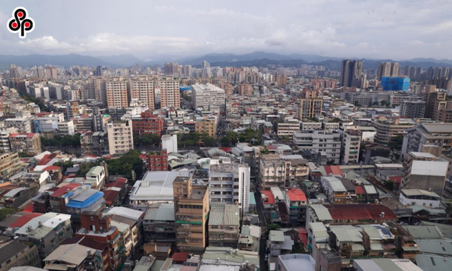 老公寓价格上涨，是否卖房引起热烈讨论。（示意图／报系资料照）