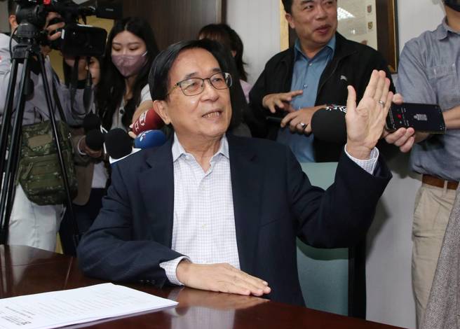 前总统陈水扁（见图）8日出席凯达格兰基金会新台湾国策智库举办的「公职人员选罢法第26条修法争议」研讨会。（赵双杰摄）