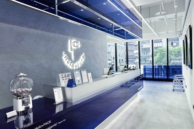 全台最潮照相馆Holo＋FACE华山概念店全新开幕，主推「明星级一站式」精致妆髮与摄影服务。（Holo＋FACE提供）