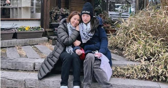 王敏淳与妈妈李翊君感情很紧密，李翊君也花很多心思栽培王敏淳。（图／取自王敏淳脸书）