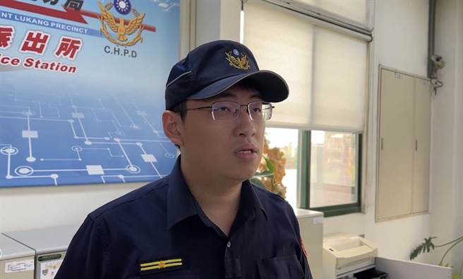 鹿港警分局秀安派出所所长林哲旭表示，全案依伤害罪嫌侦办。（孙英哲摄）