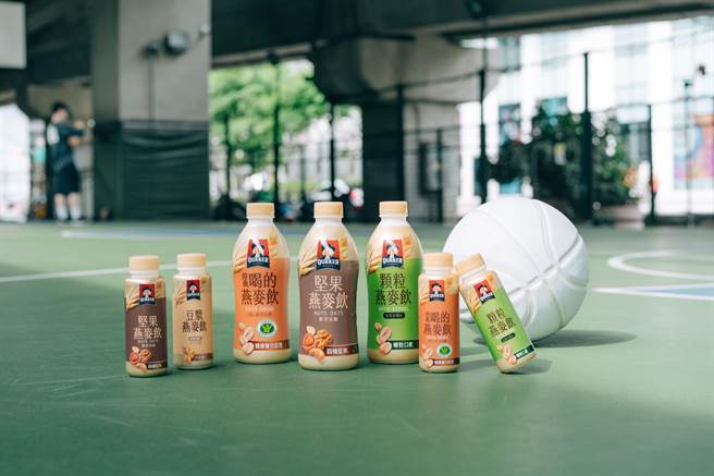 桂格燕麦饮代言人坤达表示，自己在运动后最常喝颗粒燕麦饮，兼具饱足感又健康无负担。（桂格提供）