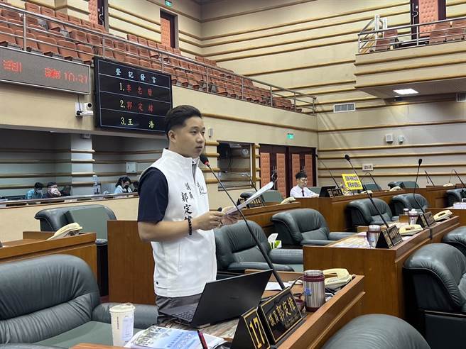 嘉义市议员郭定纬直言嘉义市哺乳空间不友善，可能就是造成母乳喂哺率低的因素之一。（郭定纬服务处提供∕吕妍庭嘉义传真）