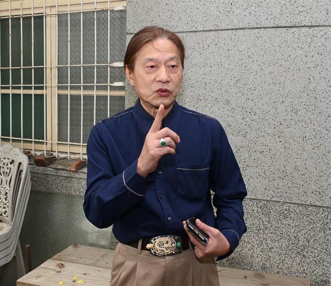 制琴大师蔡明助认为，专研艺术与制琴是一条孤独的路。（林瑞益摄）