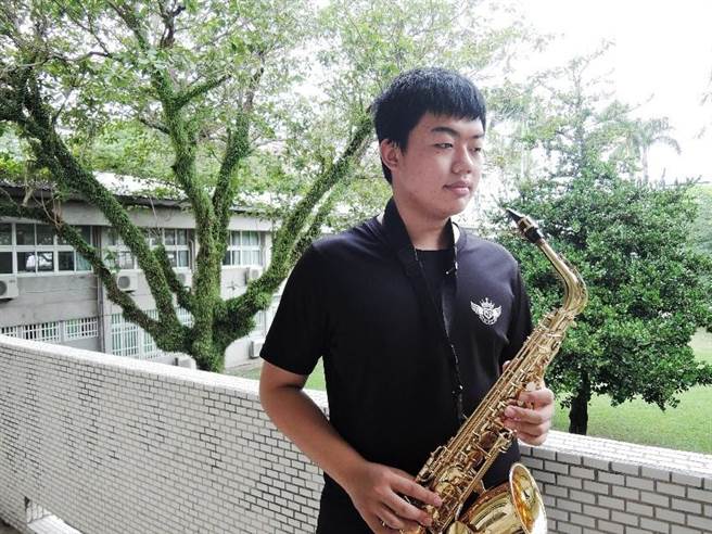 国立台东专科学校附设高职部土木科学生林文宇以全国第2名录取第一志愿国立屏东科技大学水土保持系。（国立台东专科学校提供／蔡旻妤台东传真）