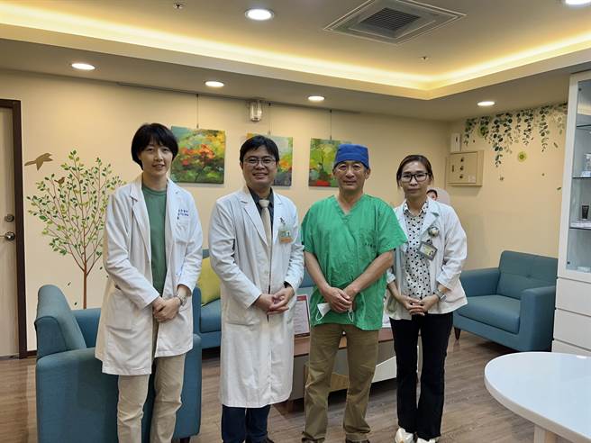 屏东医院整形外科医疗团队深耕地方20余载后，近日成立「美容医学中心」并引进雷射光疗4D皮秒雷射，可客制化处理多种皮肤状况。（谢佳潾摄）