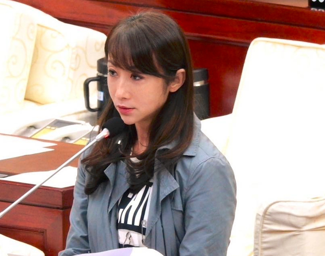 许淑华为创业贷款的青年朋友请命，呼吁应有更友善的机制，放宽驳回门槛过高等相关规定。（示意图／取自许淑华脸书）