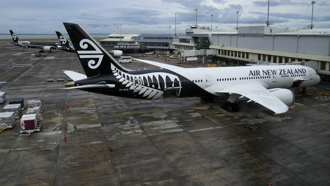 全球首創經濟艙「躺著搭」！紐西蘭航空揭曉價格與開賣時間