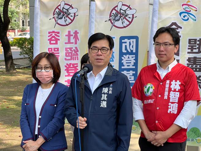 跨世代的英伦天团Coldplay酷玩乐团9日公布将在亚洲及澳洲巡迴演出，不少歌迷敲碗演唱会加开场次，陈其迈也盼美梦成真。（杨舒婷摄）