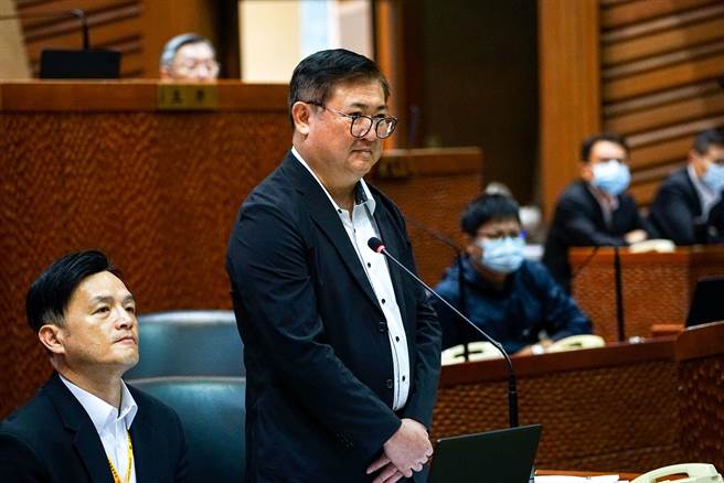 宜兰县警察局长林武宏回应，科技执法实施以来让车祸件数降低，警方会针对各层面检讨、评估。（李忠一摄）