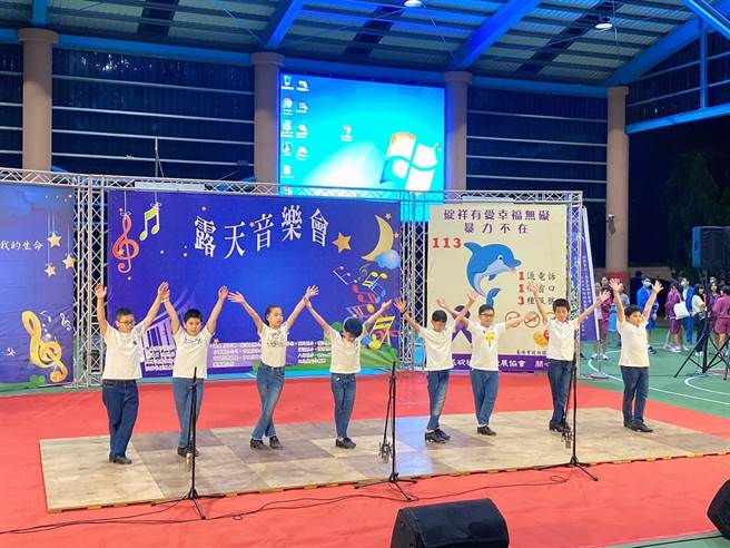 基隆市暖江国小受邀表演踢踏舞。（教育部提供／林志成台北传真）