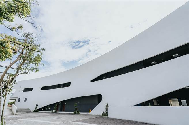 有「全台最美水资中心」美誉的桃园龟山文青水园水资源回收中心将扩建，黑水咖啡厅及上部公园仍开放民眾使用。(市府提供／蔡依珍桃园传真)