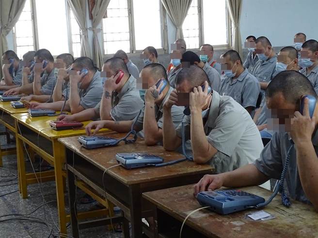 苗栗看守所協調中華電信架設市話供收容人電話省親。（苗栗看守所提供／謝明俊苗栗傳真）