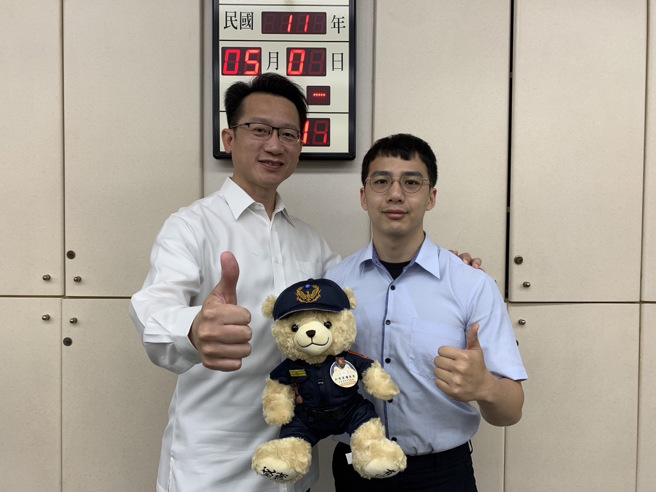 永康邮局叶姓行员在全民反诈启动日当天即协助警方成功拦阻新臺币160万元鉅款，为永康分局打下一张阻诈漂亮成绩单。(戴志扬翻摄)