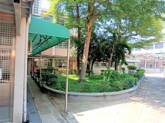 桃园内坜国中校舍老旧、空间不足。（蔡依珍摄）