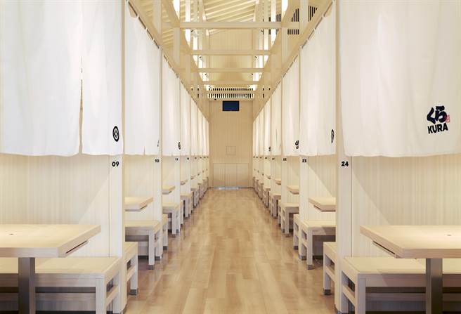 【藏寿司时代大道店】用餐区。（藏寿司提供）