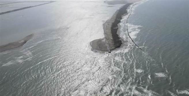 台南沿海近期接连发现浮尸。图为七股外海。(本报资料照)