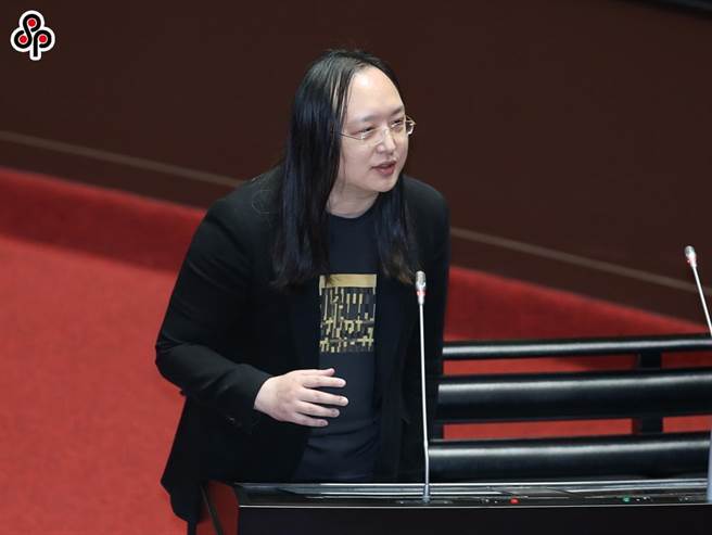 数位部长唐凤。（本报资料照片）