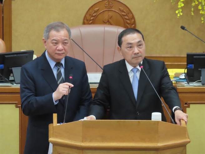 新北市长侯友宜表示已再三回应不会出售来青社宅，但议员就是不相信。（叶德正摄）