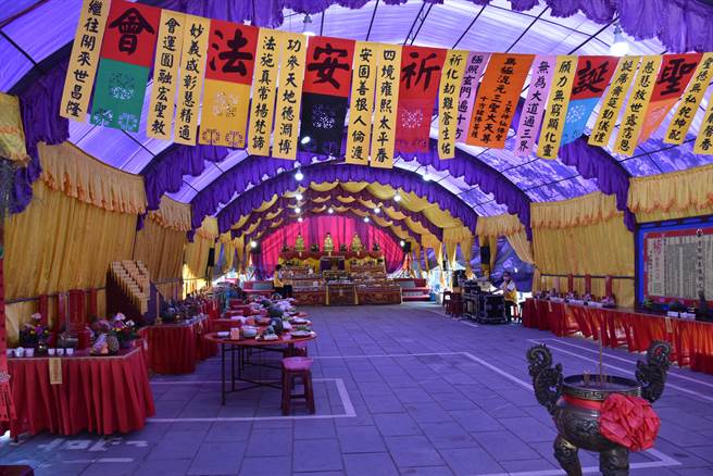 头份永贞宫4月8妈姐诞辰祝寿法会开始。（谢明俊摄）