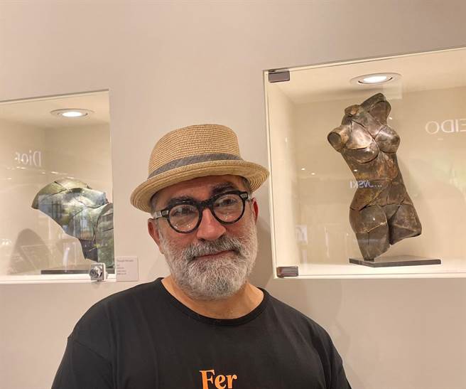 义大利当代最着名的铸铁艺术家罗伯特‧乔丹尼(Roberto Giordani)个展在丰原太平洋百货展出。（丰原太平洋百货提供）