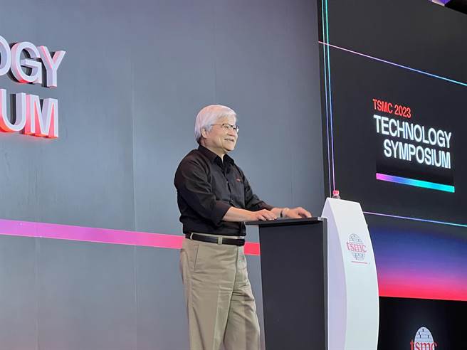 台積電11日舉行2023技術論壇台灣場，總裁魏哲家指出，與客戶之間基於「信任（trust）」的無私合作，正是贏得客戶的成功關鍵。（王惠慧攝）