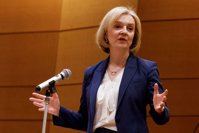 英国前首相特拉斯（Liz Truss）将在16日访台，是继柴契尔夫人1996年来访后，时隔27年再有英国前首相访台。（图／路透）