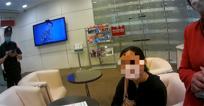 高雄黄姓妇女遭诈团假扮林书豪诈骗，惨沦为人头户。（翻摄照片／崔正纲高雄传真）