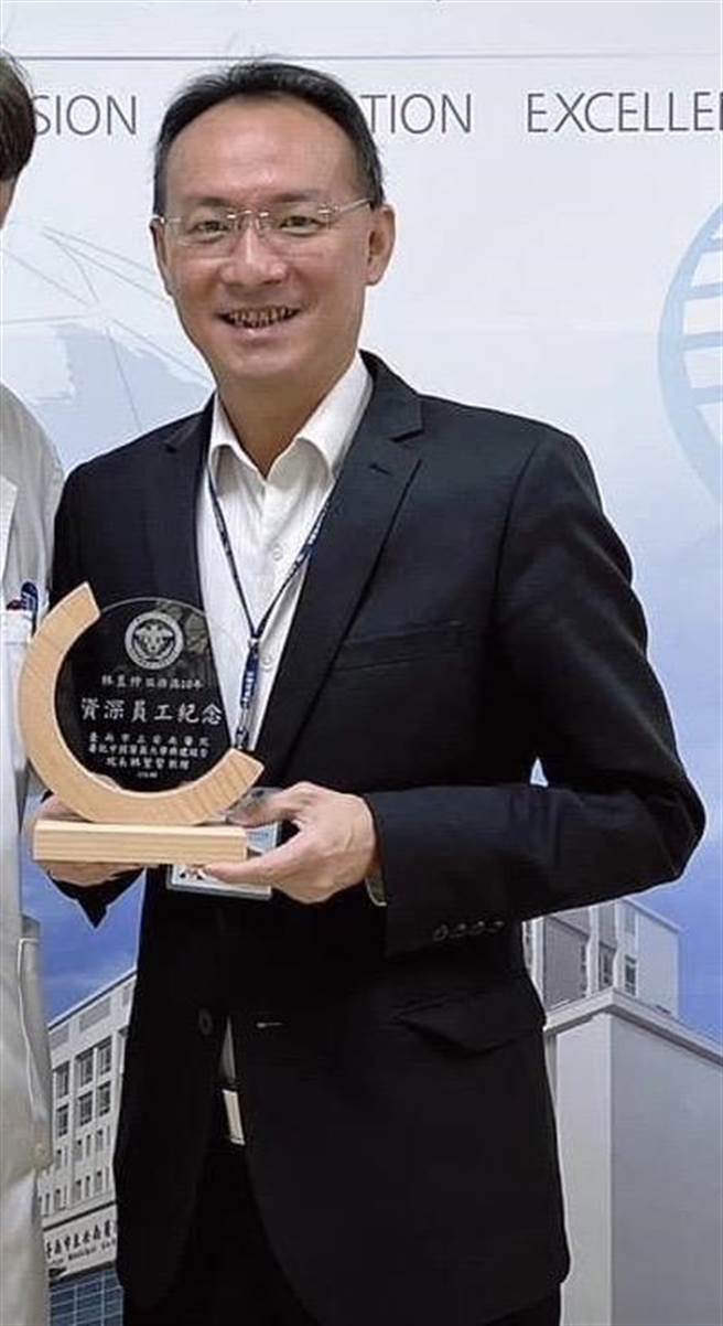 林昱仲遭控不满向台南市环保局局乔林昱仲今天请辞民进党台南市党部评委召集人。（摘自林昱仲脸书）