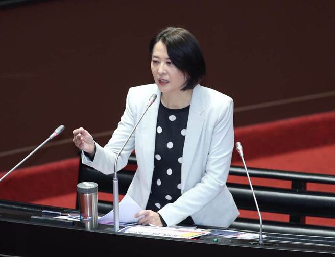 监察院重查调查官余正煌的旧案，国民党立委王鸿薇痛批烂透了，监察院可以废掉了。（本报资料照片）