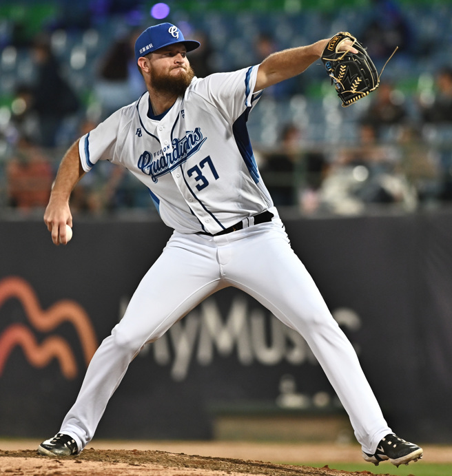 富邦悍将艾普勒缴出7局失1分好投。（季志翔摄）