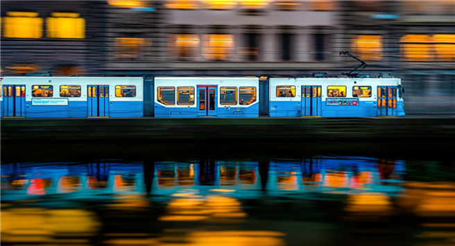 中国中车公司发布氢能源城市列车，最高时速160公里，可实现600公里超长续航。（图／快科技）