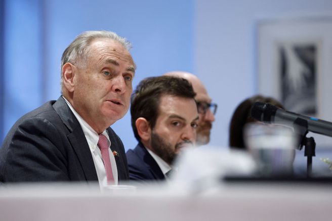 2023年5月11日，澳洲贸易部长法瑞尔（Don Farrell）在驻北京大使馆会见了澳洲驻华商界代表。（路透社）