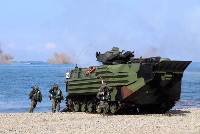 去年汉光演习，海军陆战队在屏东加禄堂执行「联合登陆作战」操演。（本报资料照片）