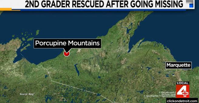 由于山区有大量积水，加上积雪导致多条道路无法通行，救难人员及志工动员150人进行搜索。