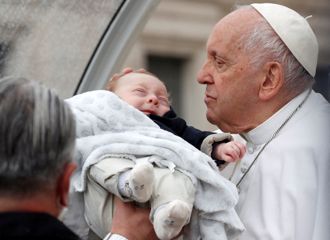 義大利年輕人難成家！新生兒數14年連降 教宗也說話了