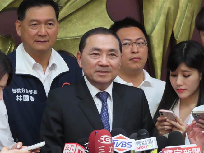 新北市长侯友宜传出预计9月访美，侯回应，面对国际情势诡谲，更应跟国际好朋友，多对话沟通，不断创造深化的关系。（叶德正摄）