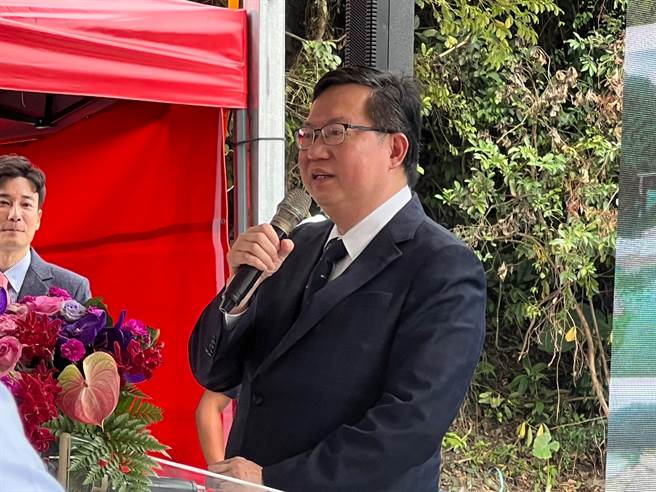 鄭文燦今出席翡翠水庫原水管隧道管通典禮。（王揚傑攝）