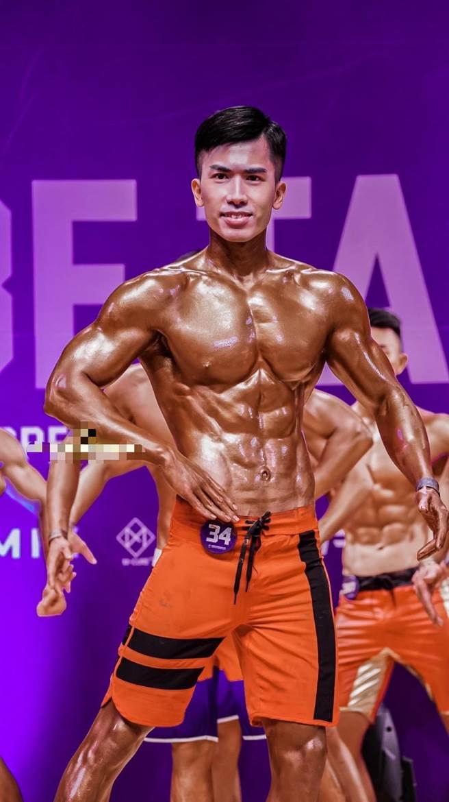 张廷纬为参加健美比赛，他3个月减重18公斤，拥有结实肌肉、壮硕的体态。（丰原警分局提供／张妍溱台中传真）
