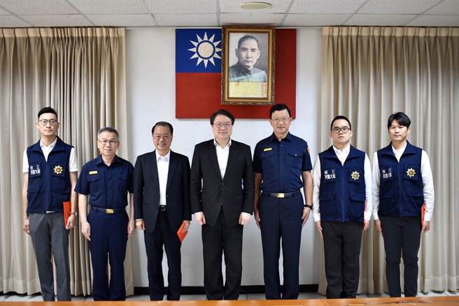 林右昌今视察保三总队。（内政部提供）