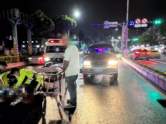 汐止新台五路、秀峰路口周五晚发生一起死亡车祸。（图／警方提供）