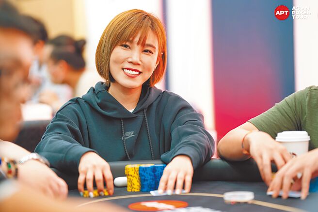 李佳薇在「Asian Poker Tour亚洲扑克巡迴赛」的mini-main event获第6名好成绩。（翻摄脸书）